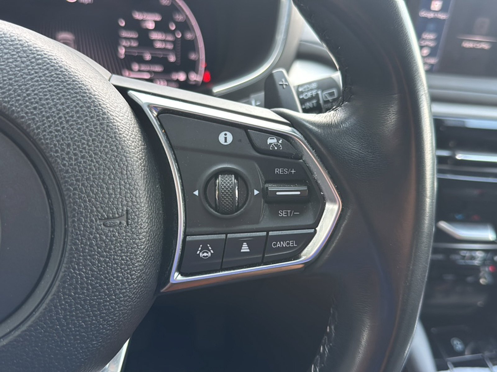 Used 2025 Acura MDX w/ Technology Package AWD/4WD image 36