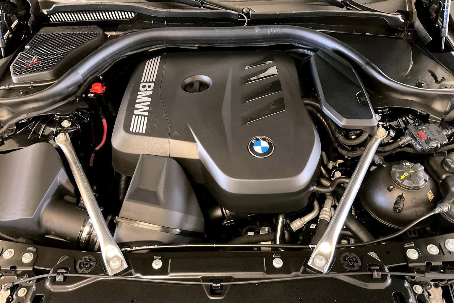 New 2026 BMW 530i xDrive w/ Premium Package AWD/4WD image 17
