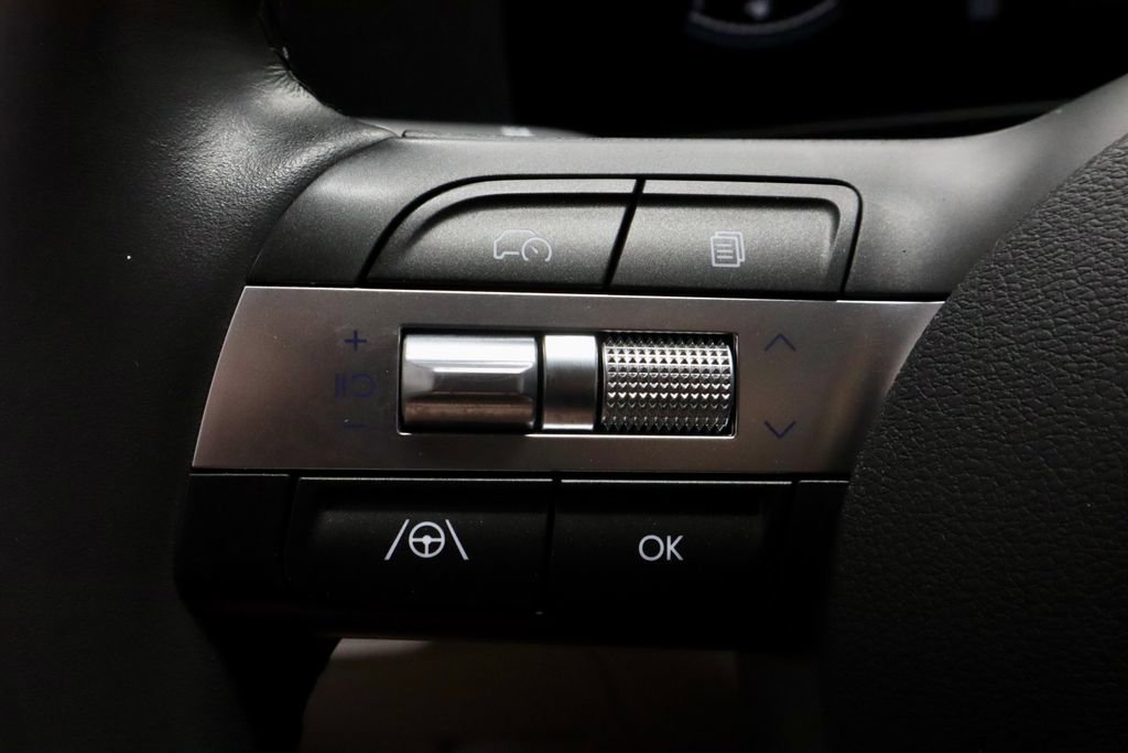 Certified 2025 Hyundai Kona SEL FWD image 26