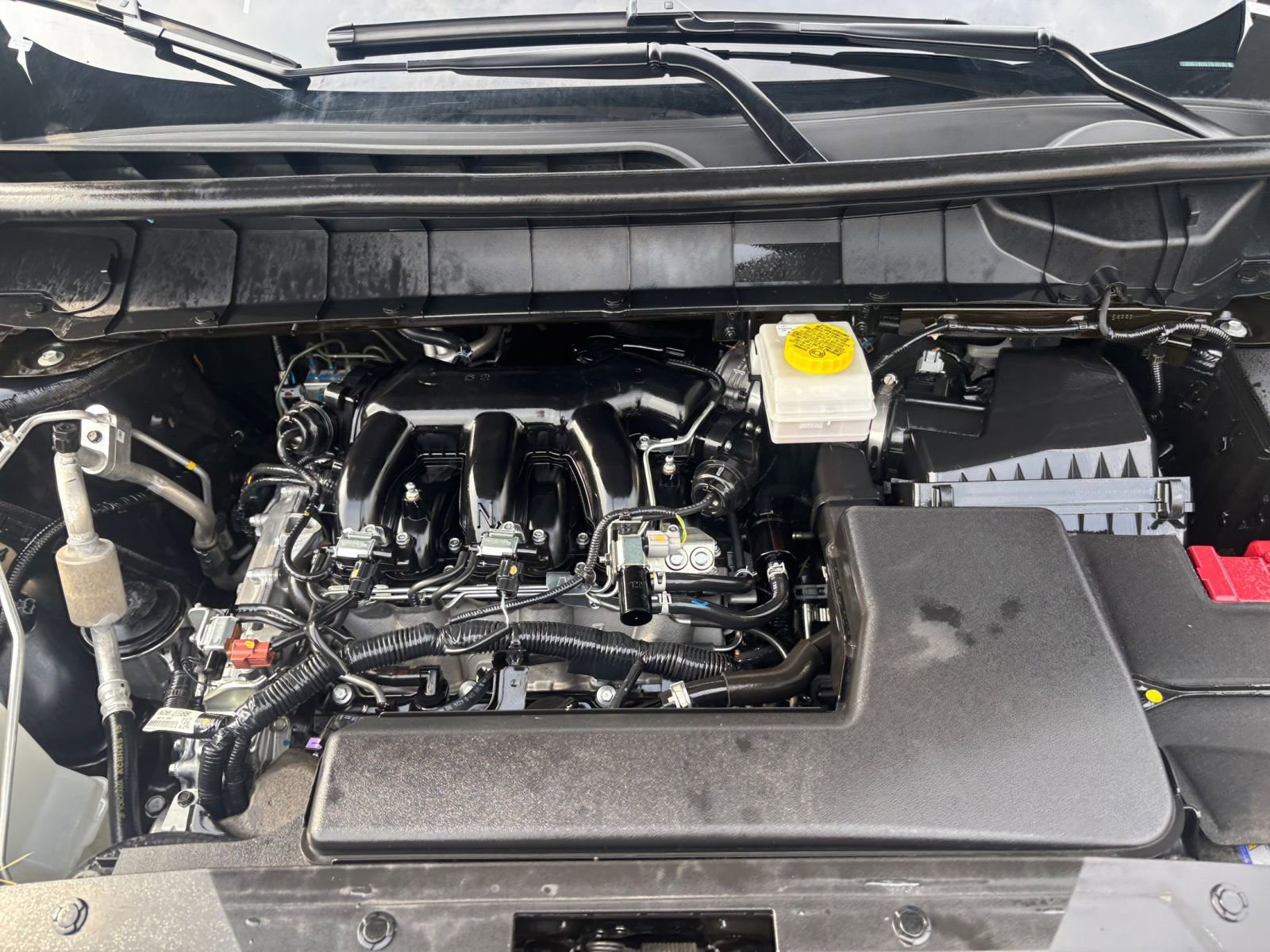 Used 2025 Nissan Pathfinder SV image 34