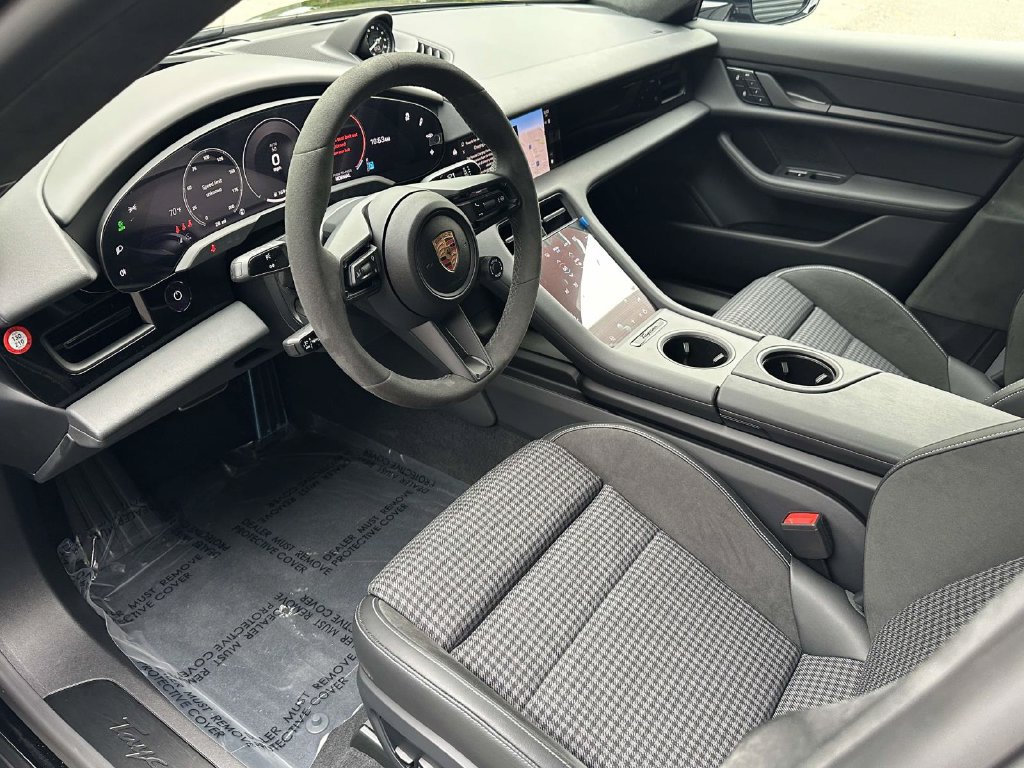 New 2026 Porsche Taycan GTS AWD/4WD image 11
