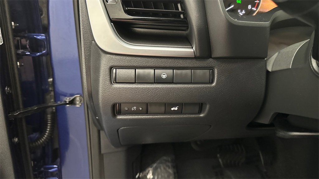 Certified 2023 Nissan Rogue SV w/ SV Premium Package image 24