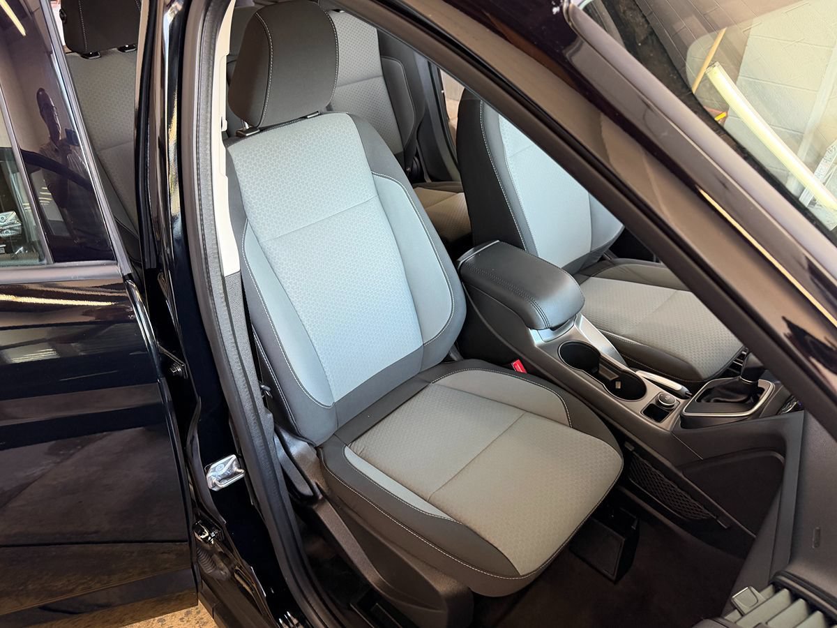 Used 2018 Ford C-MAX SE FWD image 32