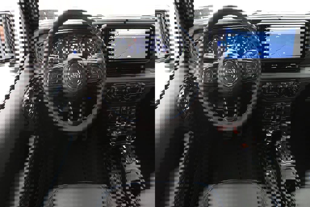 Used 2024 Jeep Wrangler Unlimited Rubicon 4xe image 14