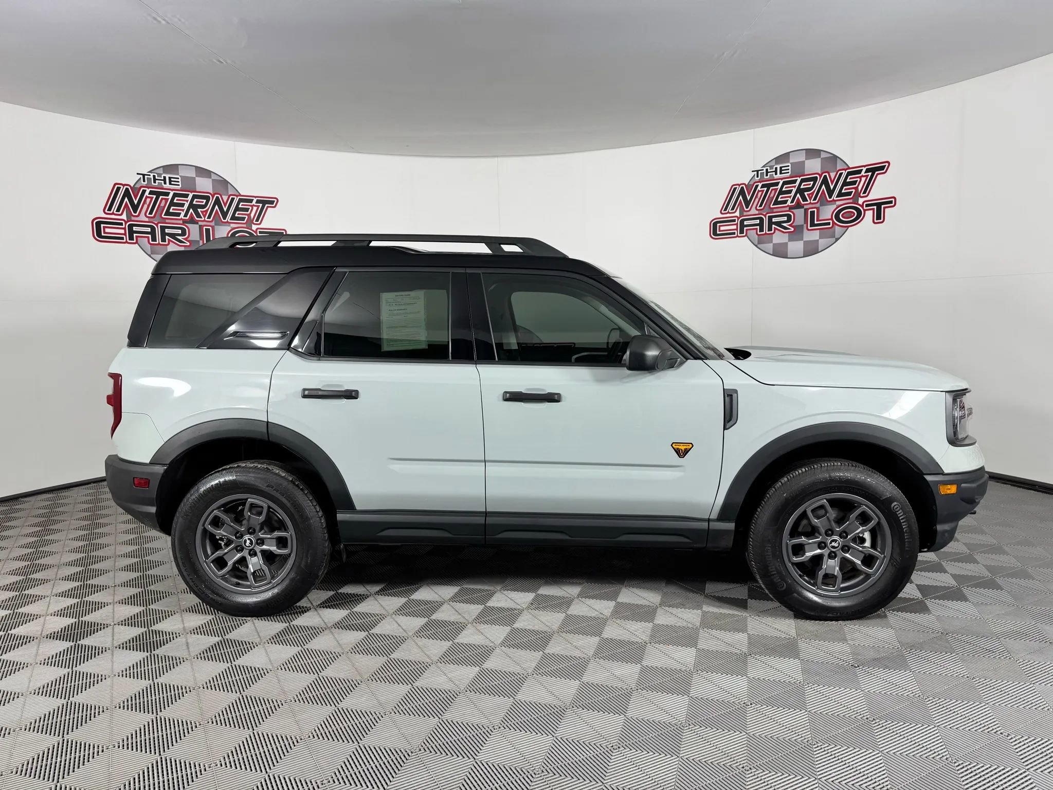 Used 2023 Ford Bronco Sport Badlands image 8