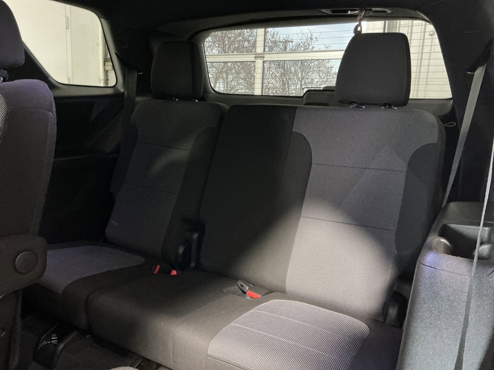Used 2023 Chevrolet Traverse LT image 32