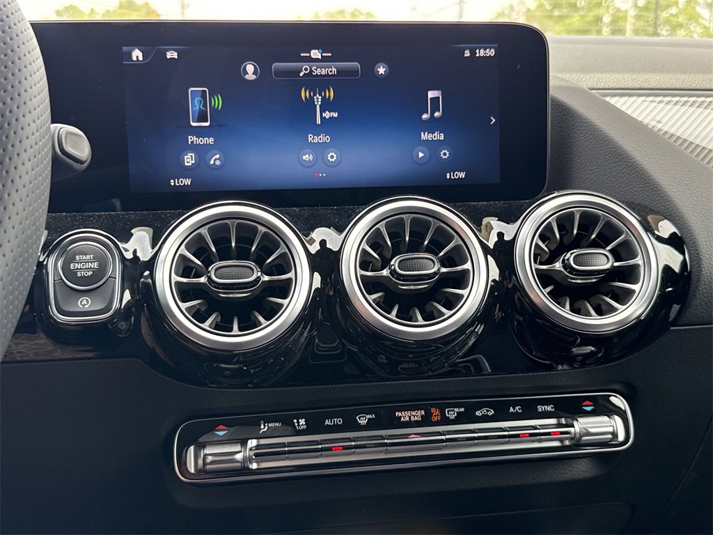 New 2025 Mercedes-Benz GLA 250 image 26