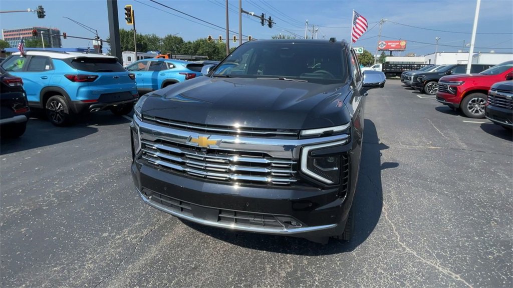 New 2025 Chevrolet Suburban Premier image 5