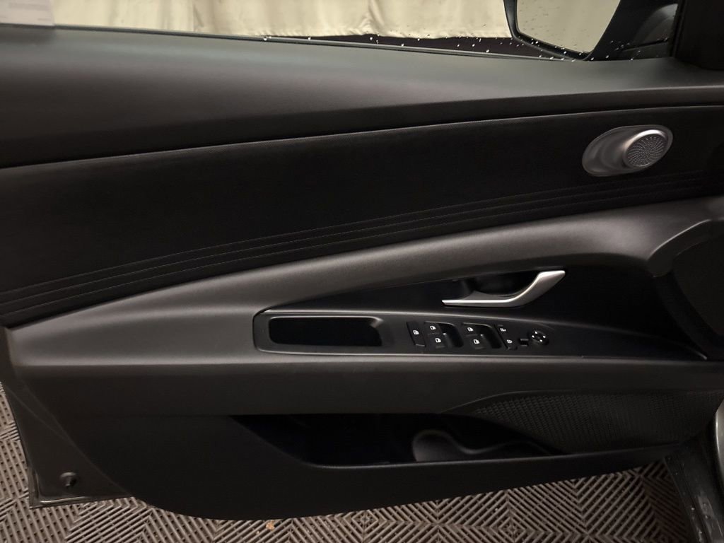 Certified 2026 Hyundai Elantra SE image 11