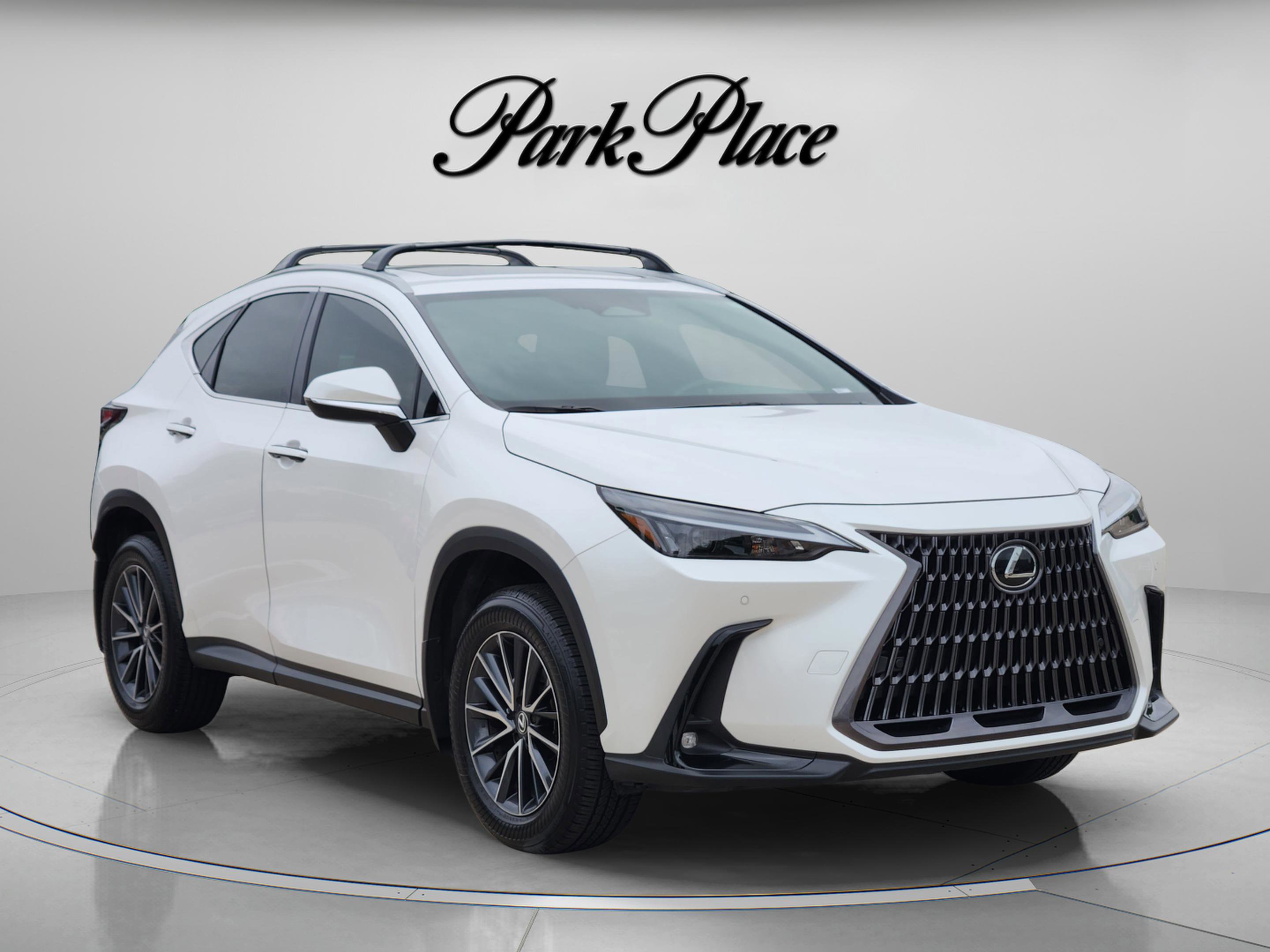 Used 2025 Lexus NX 250 FWD w/ Accessory Package (2T) image 4