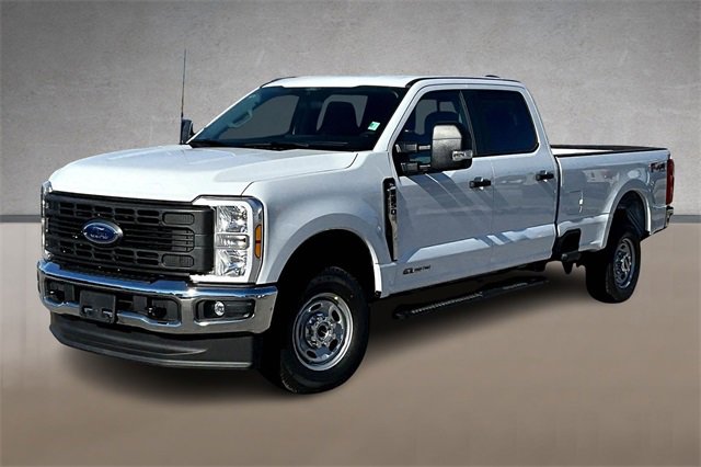 New 2026 Ford F250 XL w/ FX4 Off-Road Package