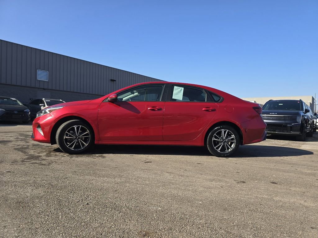 Used 2024 Kia Forte LXS image 9