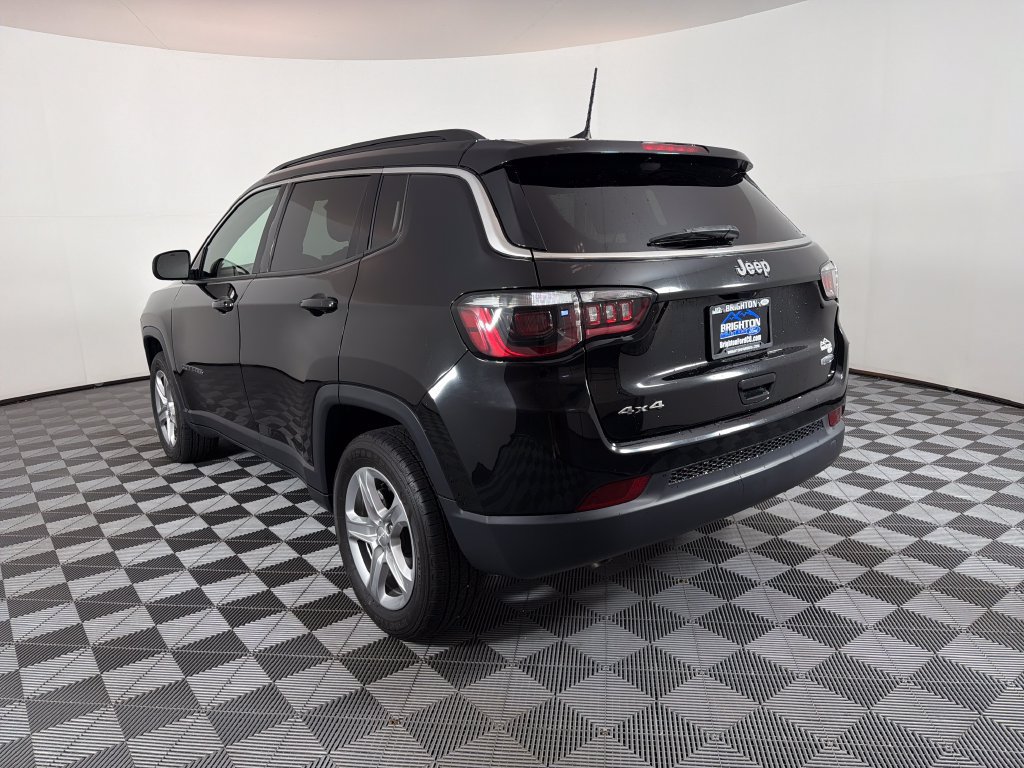 Used 2023 Jeep Compass Latitude AWD/4WD image 5
