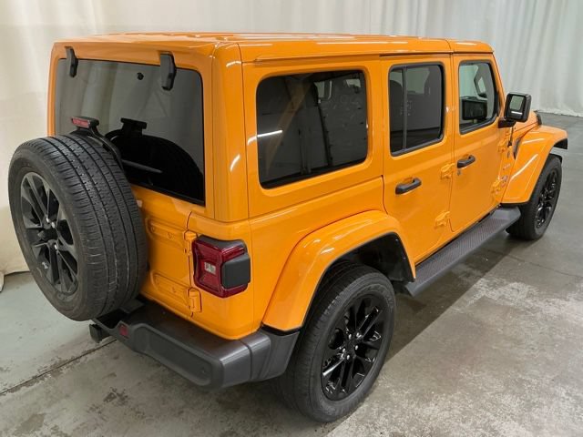 Used 2021 Jeep Wrangler Unlimited Sahara w/ Cold Weather Group AWD/4WD image 3