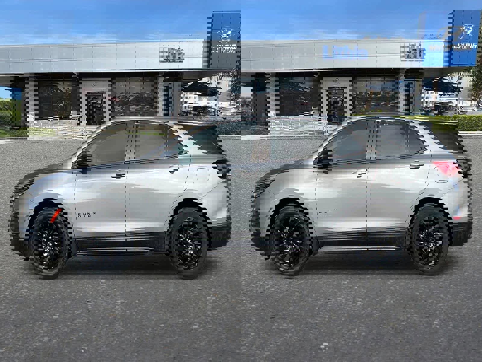 Used 2023 Chevrolet Equinox LS w/ LS Convenience Package image 5