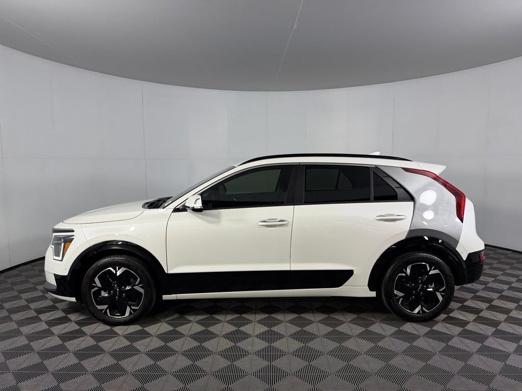 Used 2023 Kia Niro Wave FWD image 10