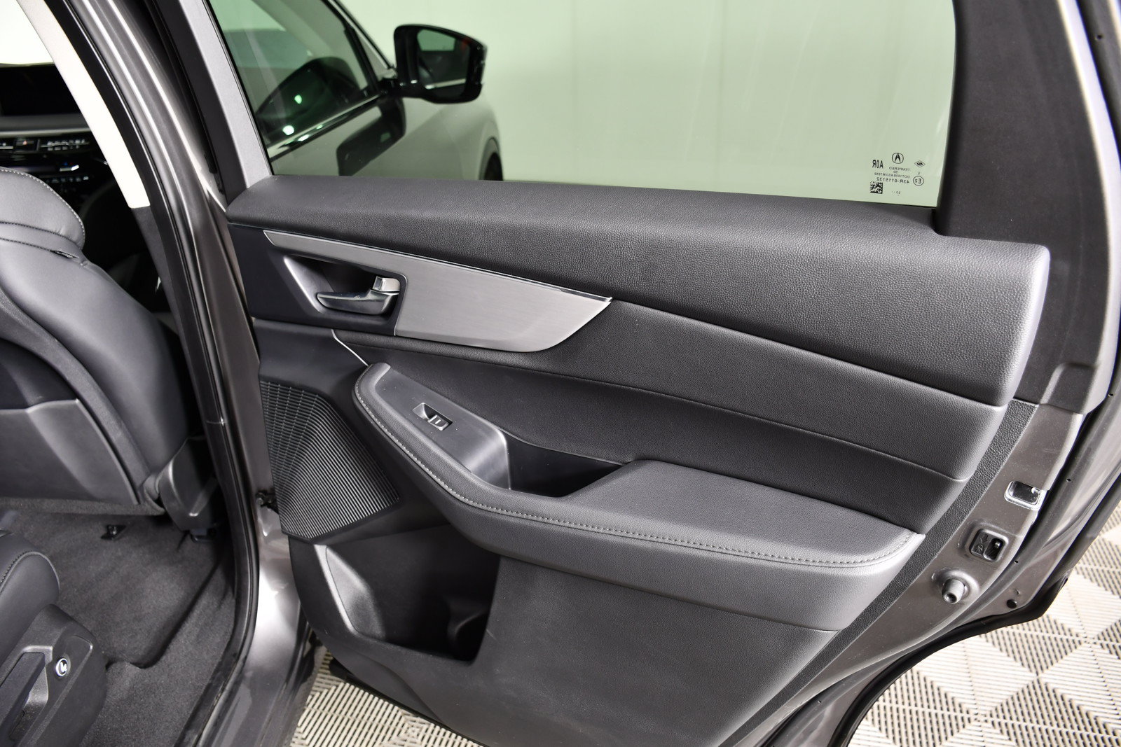 Certified 2024 Acura MDX SH-AWD image 42
