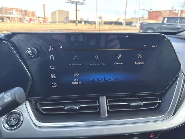 Used 2024 Chevrolet Trax LT w/ Driver Confidence Package image 13