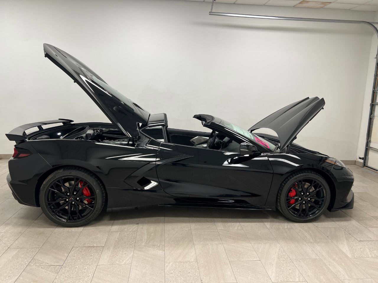 New 2026 Chevrolet Corvette Stingray Premium Cpe w/ Z51 Performance Package image 22