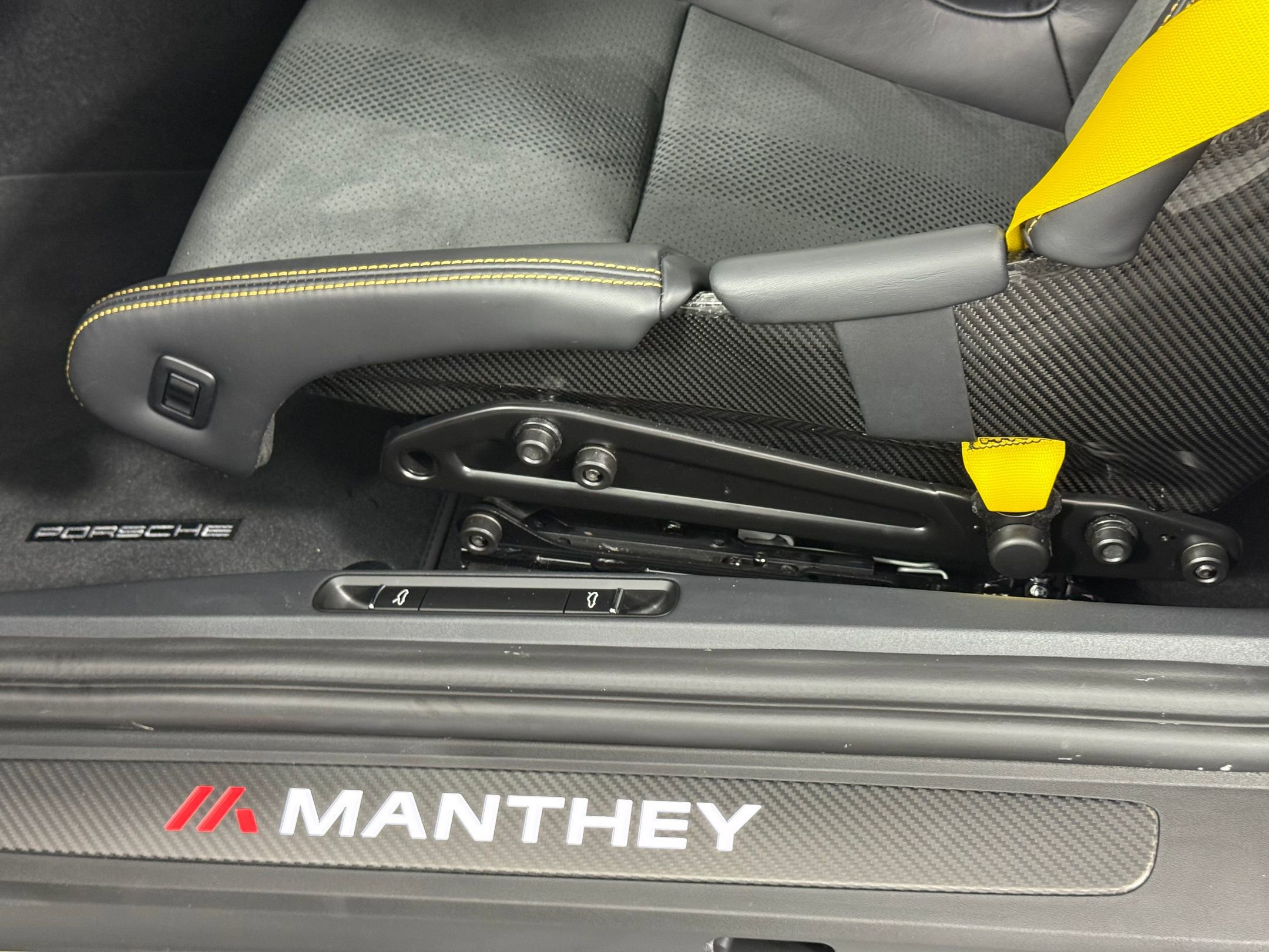 New 2025 Porsche 718 Cayman GT4 RS image 14