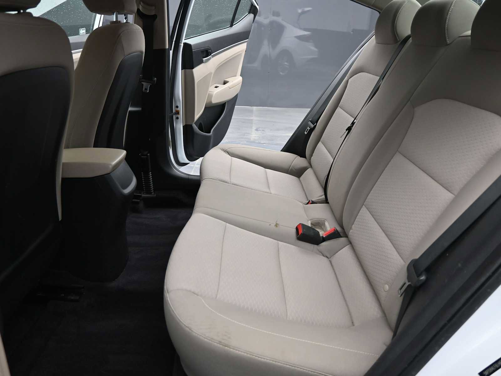 Used 2020 Hyundai Elantra SEL image 14