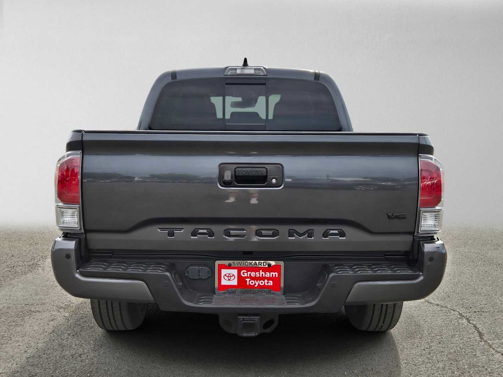 Used 2022 Toyota Tacoma TRD Off-Road w/ Technology Package AWD/4WD image 5