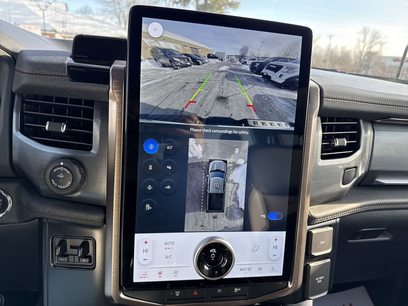 Used 2023 Ford F150 Lightning Lariat w/ Equipment Group 511A High image 18