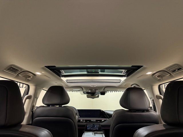 Used 2025 INFINITI QX80 Sensory AWD/4WD image 22