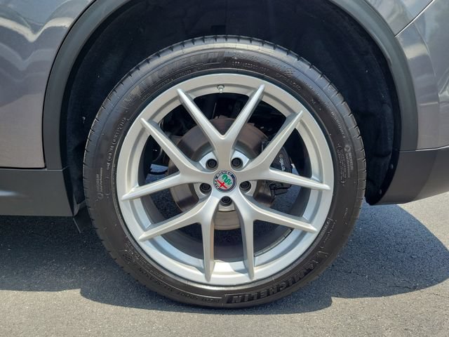 Used 2018 Alfa Romeo Stelvio AWD image 7