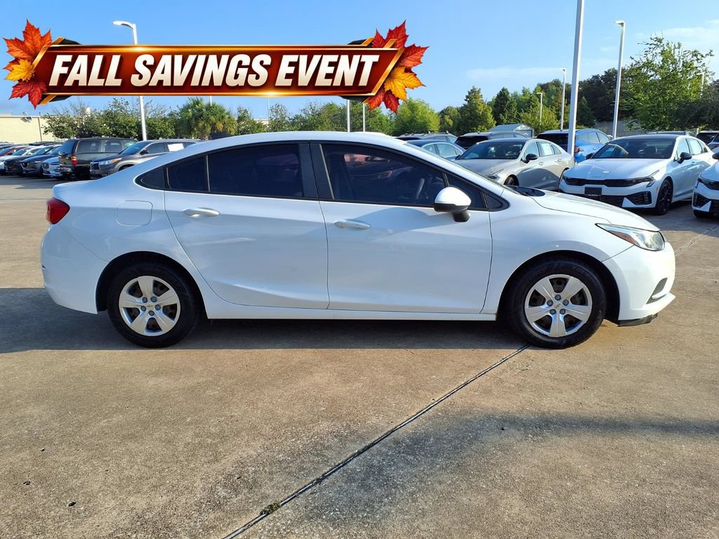 Used 2017 Chevrolet Cruze LS FWD image 6