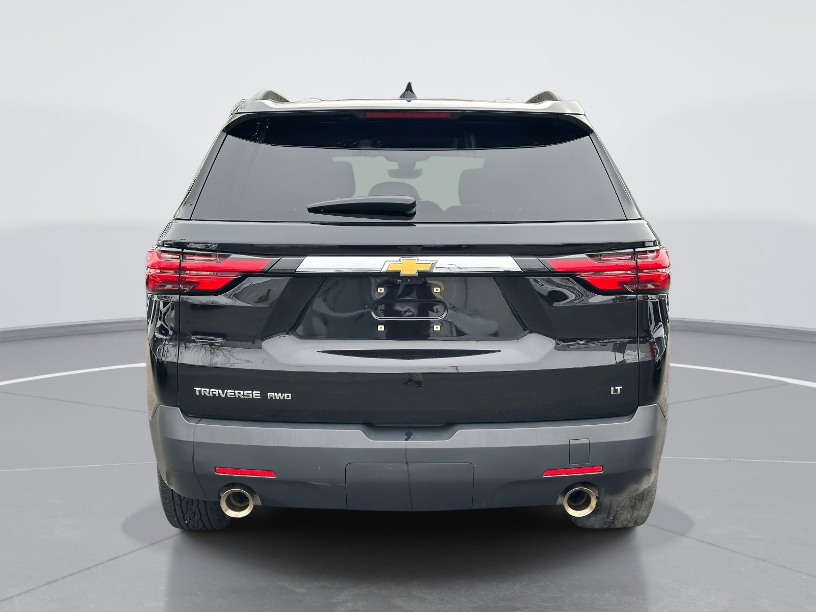 Used 2023 Chevrolet Traverse LT w/ LT Premium Package AWD/4WD image 6