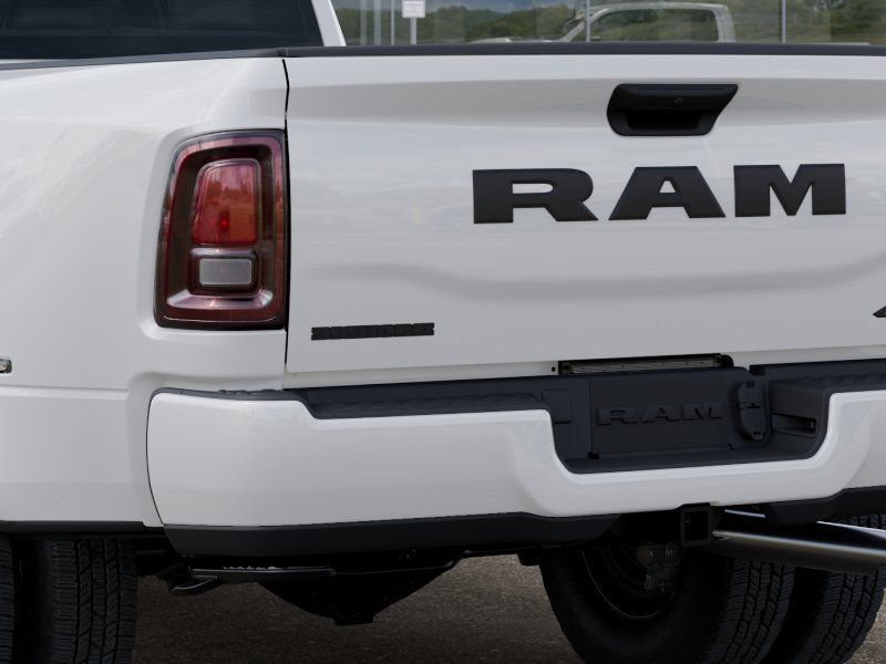 New 2026 RAM 3500 Big Horn AWD/4WD image 17