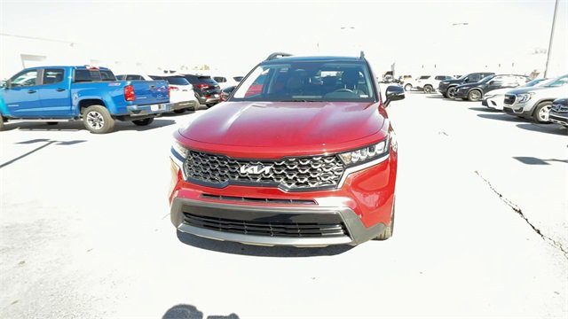 Used 2023 Kia Sorento S w/ Panoramic Sunroof Package image 3