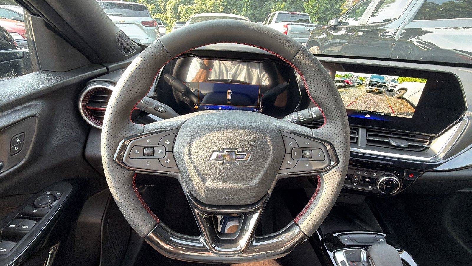 New 2026 Chevrolet Trax RS w/ Sunroof Package FWD image 22
