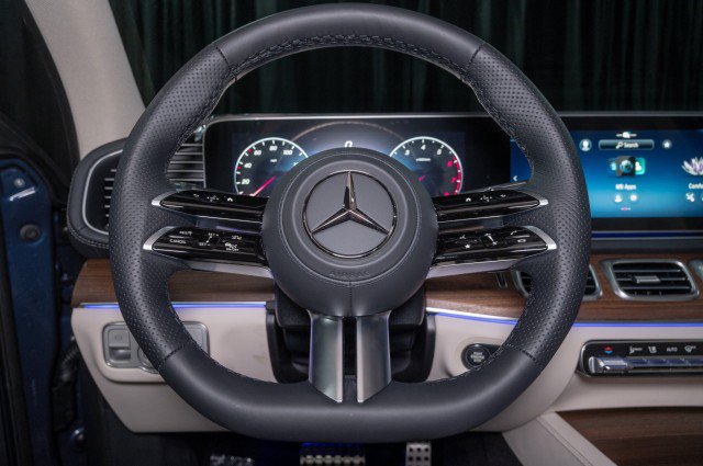 New 2026 Mercedes-Benz GLS 450 4MATIC image 21