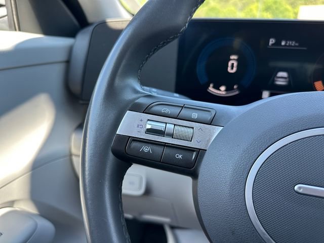 Used 2024 Hyundai Kona SEL FWD image 23