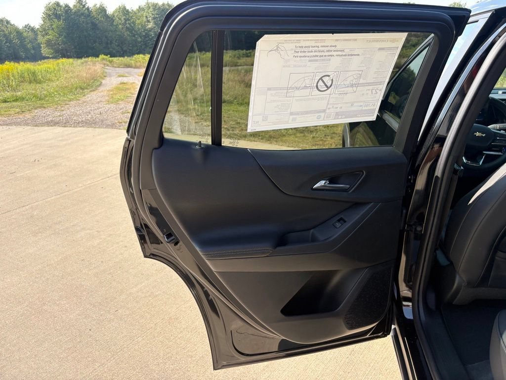 New 2027 Chevrolet Equinox LT w/ Convenience Package II FWD image 40