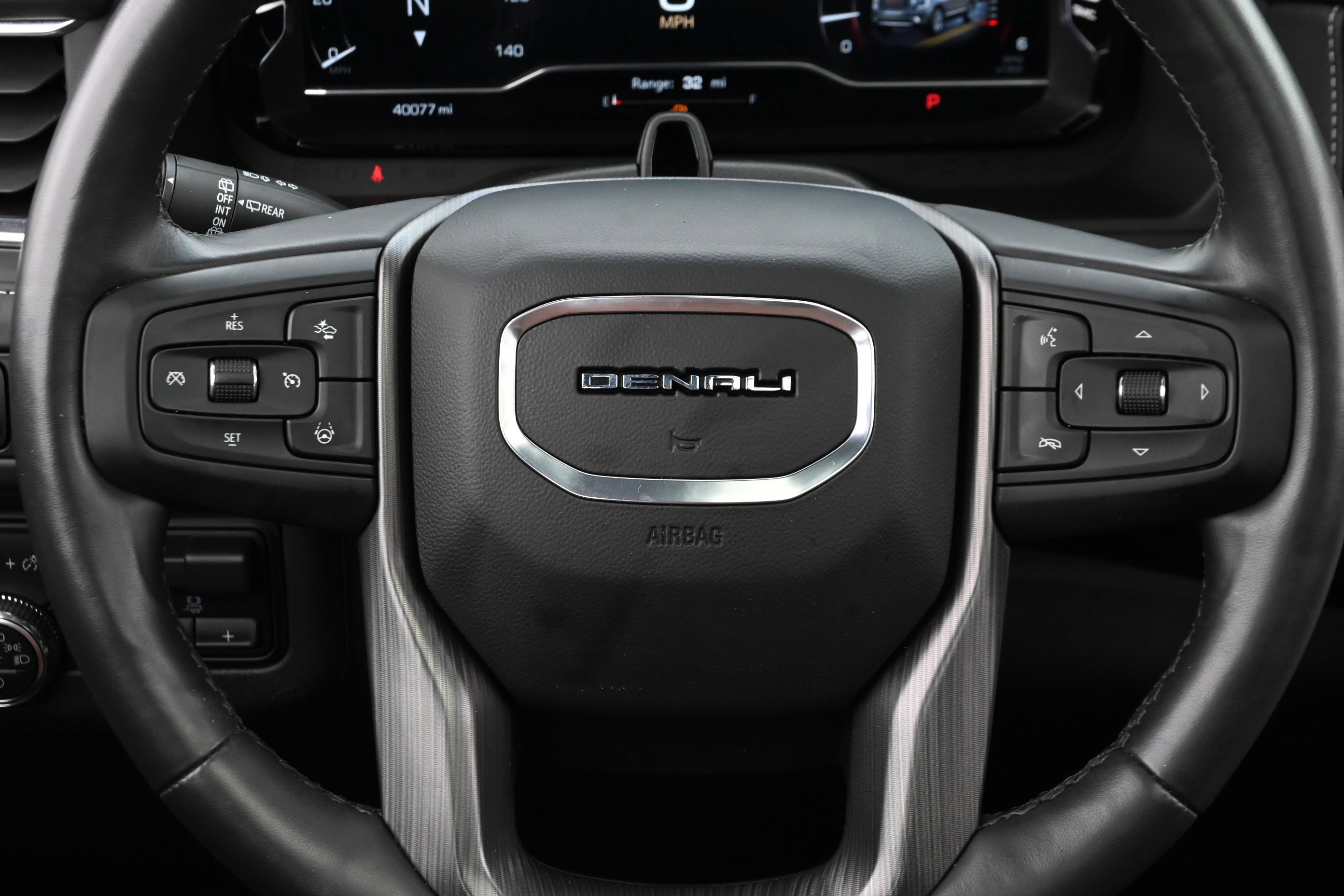 Used 2023 GMC Yukon Denali Ultimate AWD/4WD image 30