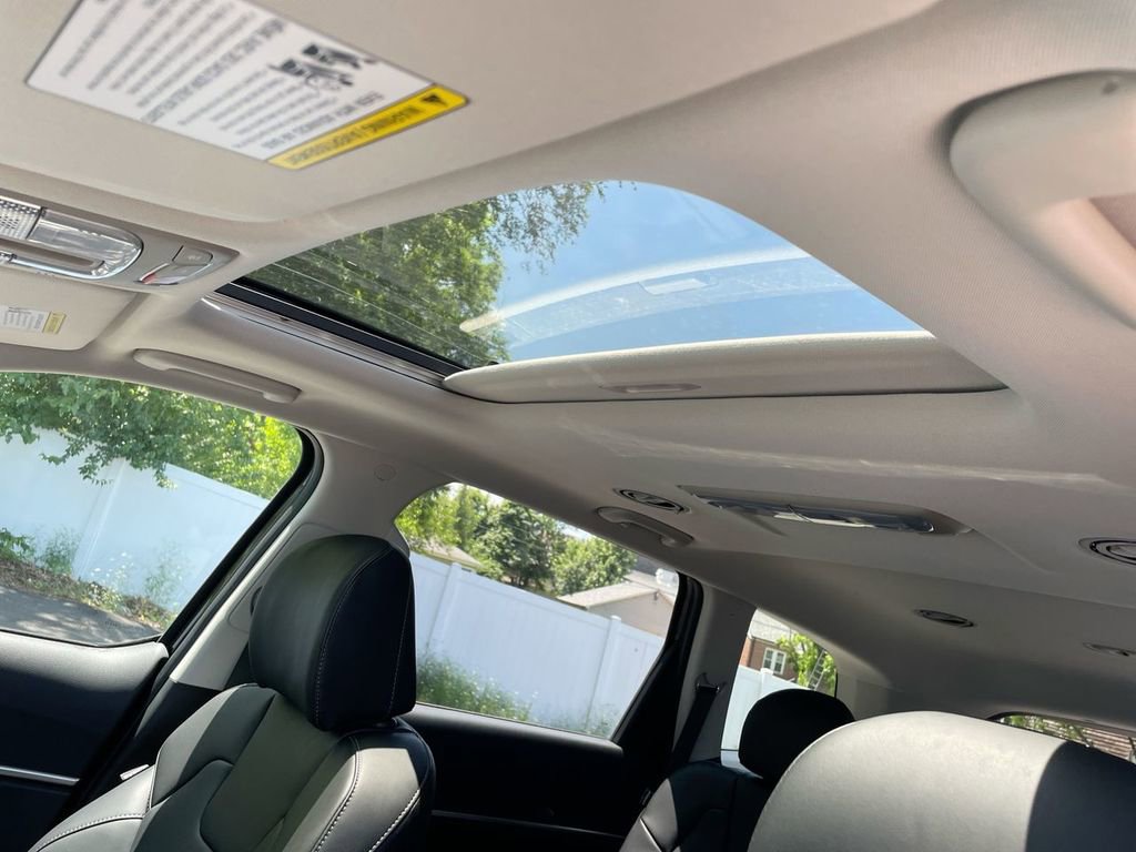 Used 2025 Kia Telluride S image 48