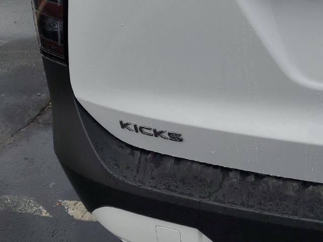 New 2027 Nissan Kicks SV AWD/4WD image 11