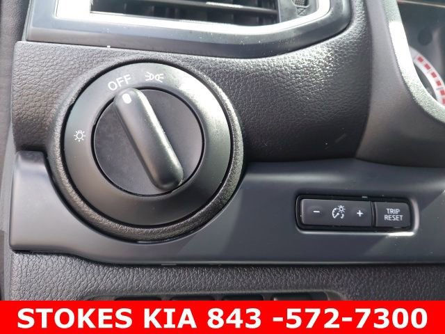 Used 2018 Nissan Titan S image 19