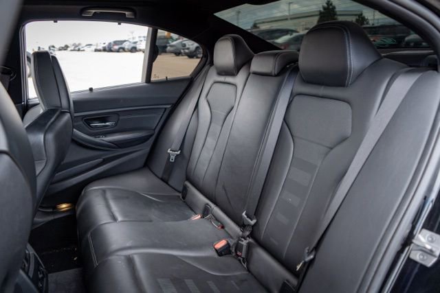 Used 2018 BMW M3 RWD image 15