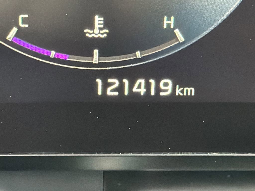 Used 2022 Kia Carnival SX Prestige image 26