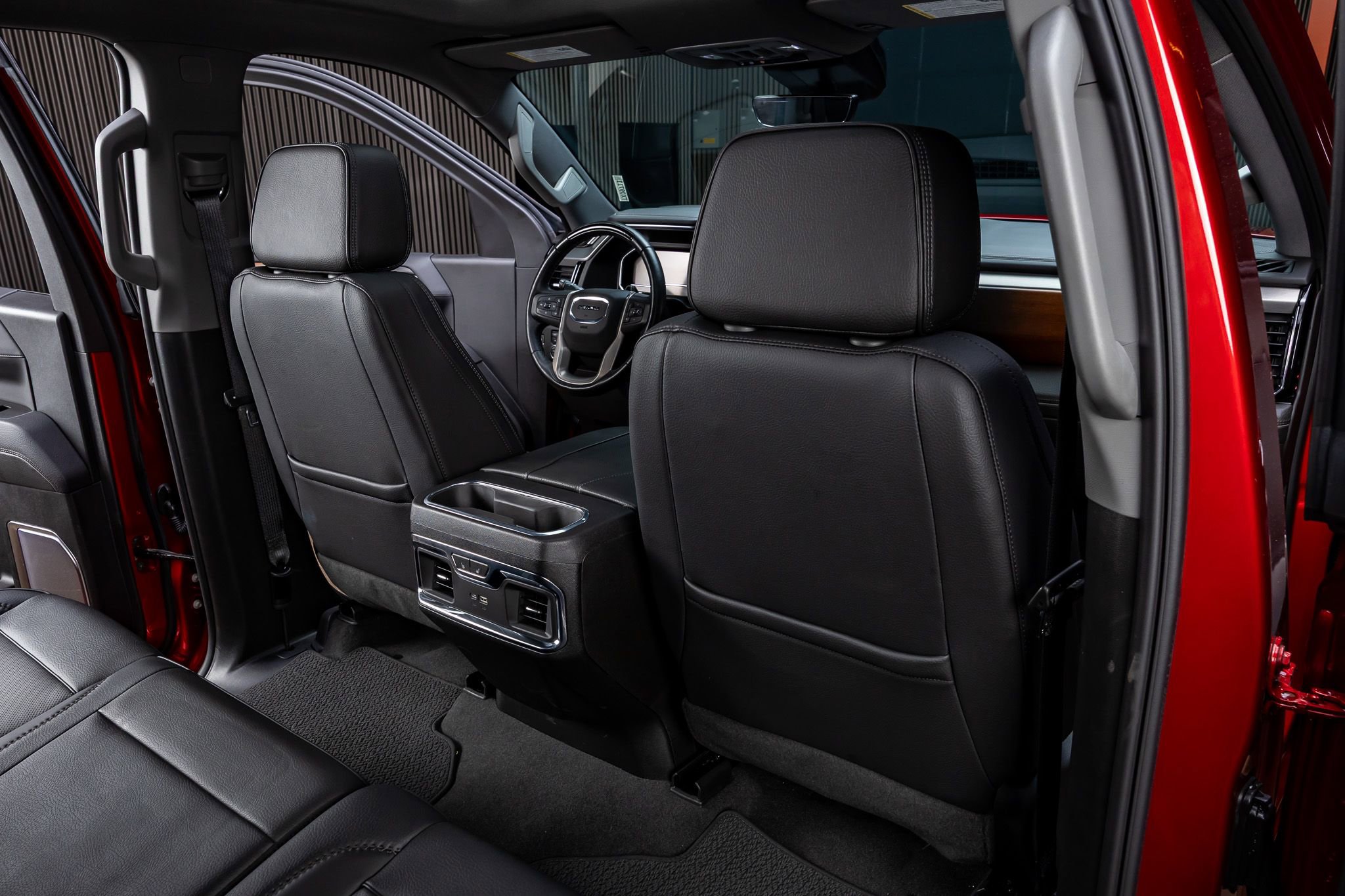 Used 2024 GMC Sierra 1500 Denali AWD/4WD image 33