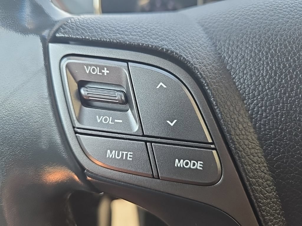 Used 2018 Hyundai Santa Fe Limited AWD/4WD image 43