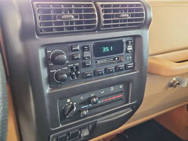 Used 1997 Jeep Wrangler Sahara AWD/4WD image 17