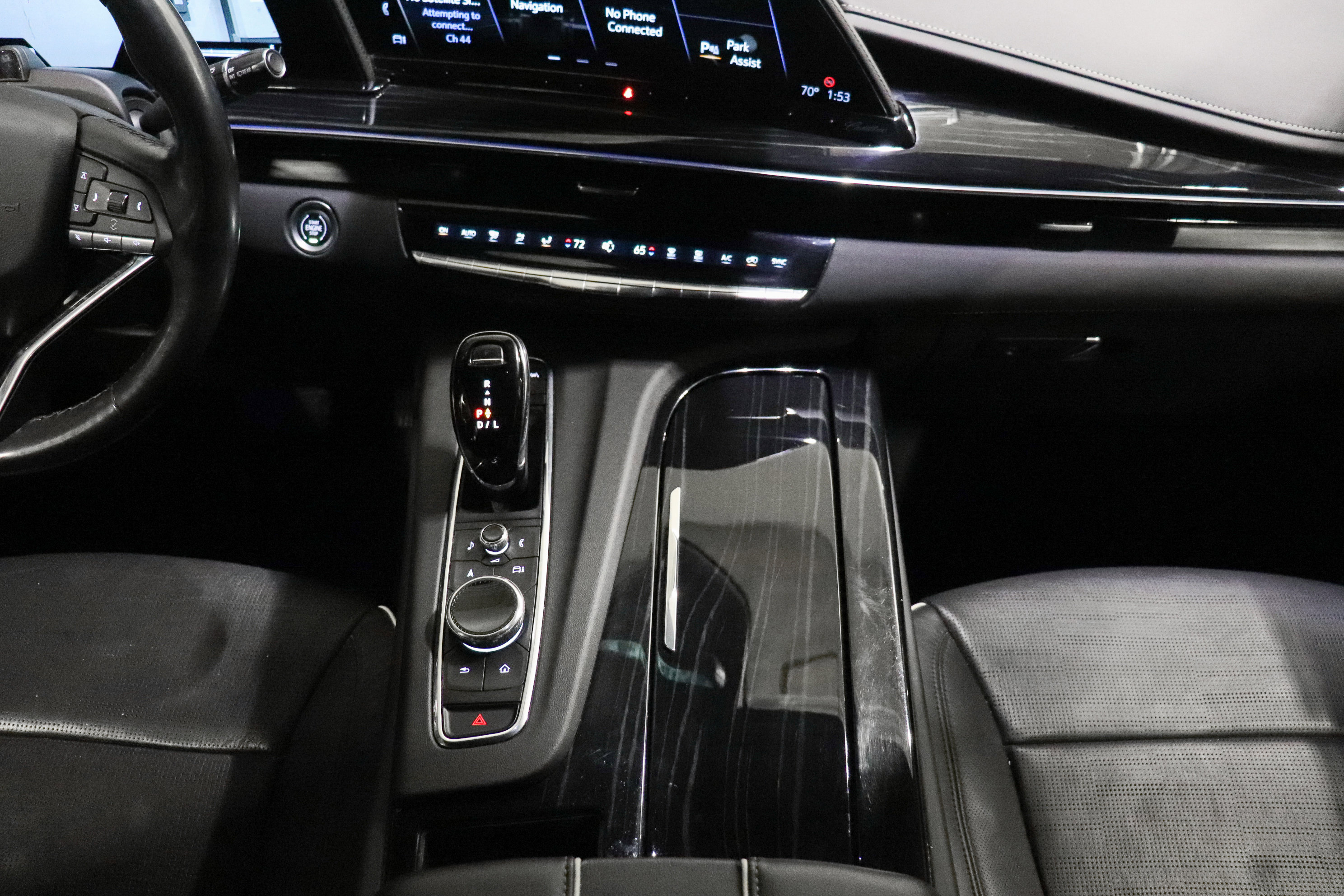 Certified 2023 Cadillac Escalade ESV Sport w/ LPO, ONYX Package image 26