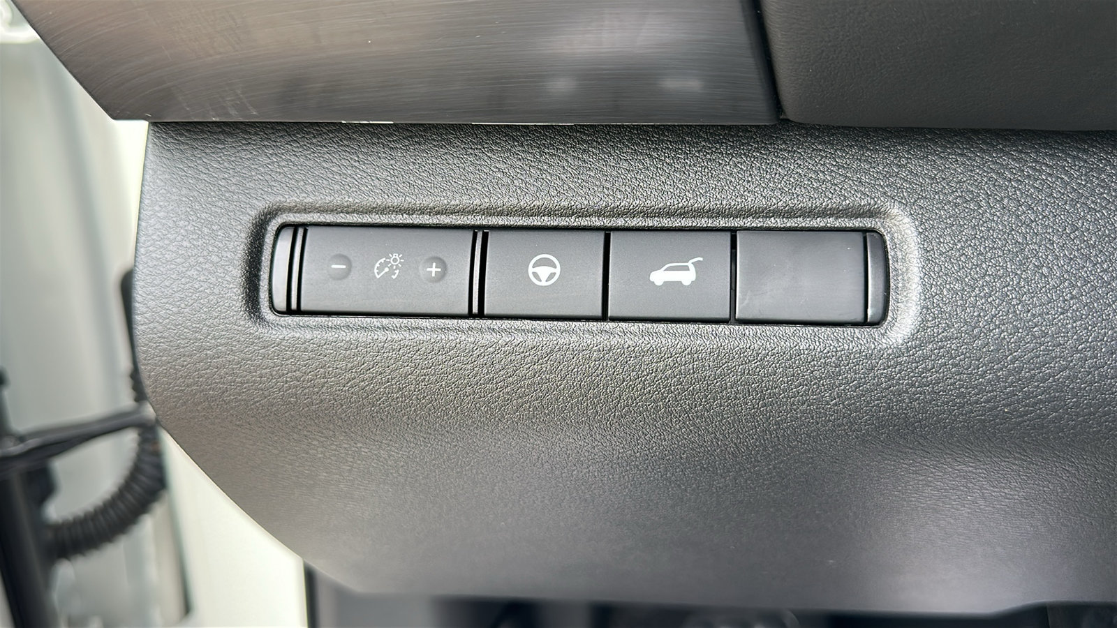 Used 2024 Nissan Pathfinder SL AWD/4WD image 13