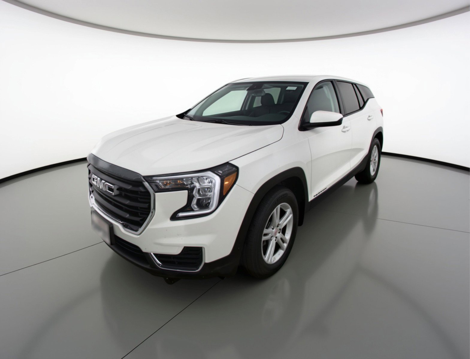 Used 2024 GMC Terrain SLE image 3