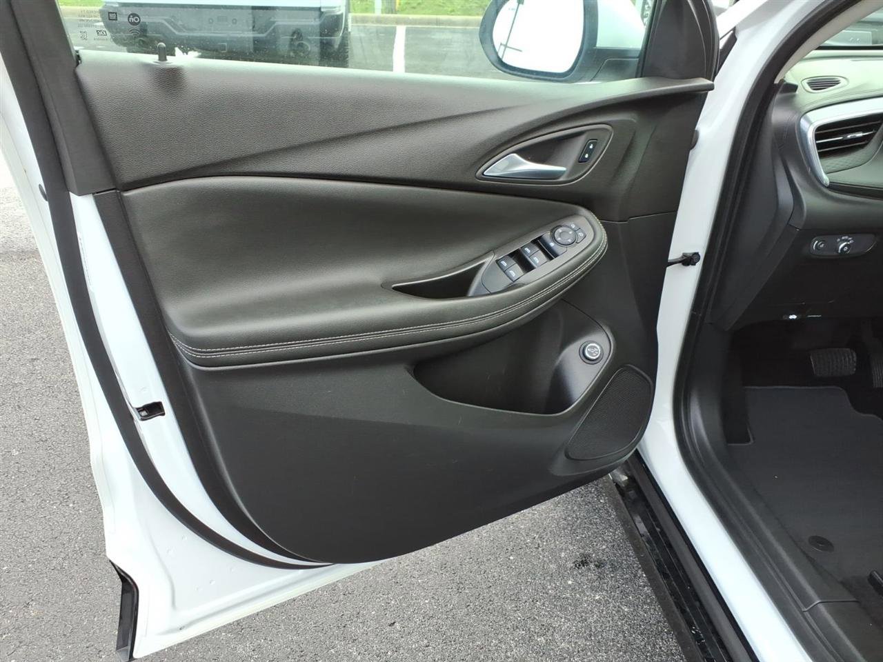 Used 2024 Buick Encore GX Sport Touring w/ Comfort Package FWD image 12